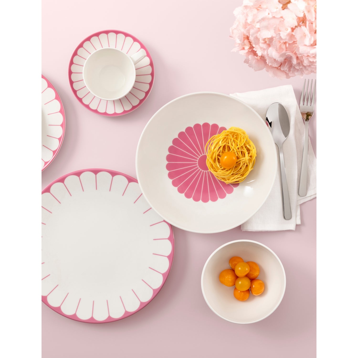 Villeroy & Boch Fleur Cassis porcelain pasta bowl 620ml - British product