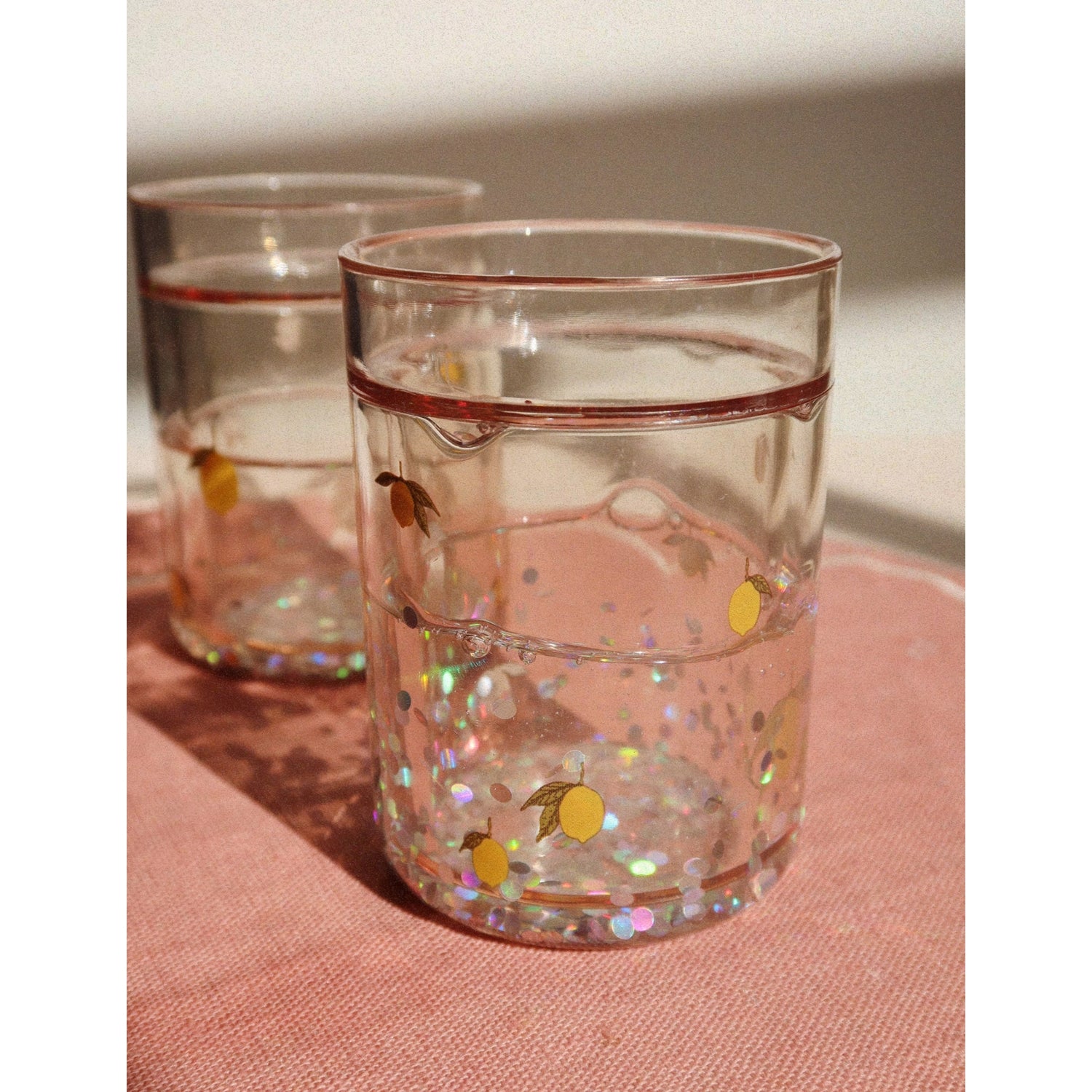 Konges Sløjd lemon glitter-filled cups pack of two, UK version