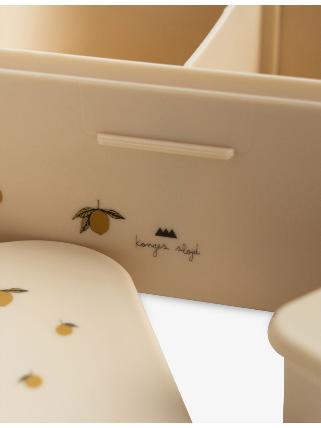 Konges Sløjd lemon-print lunch box with two compartments (British brand)