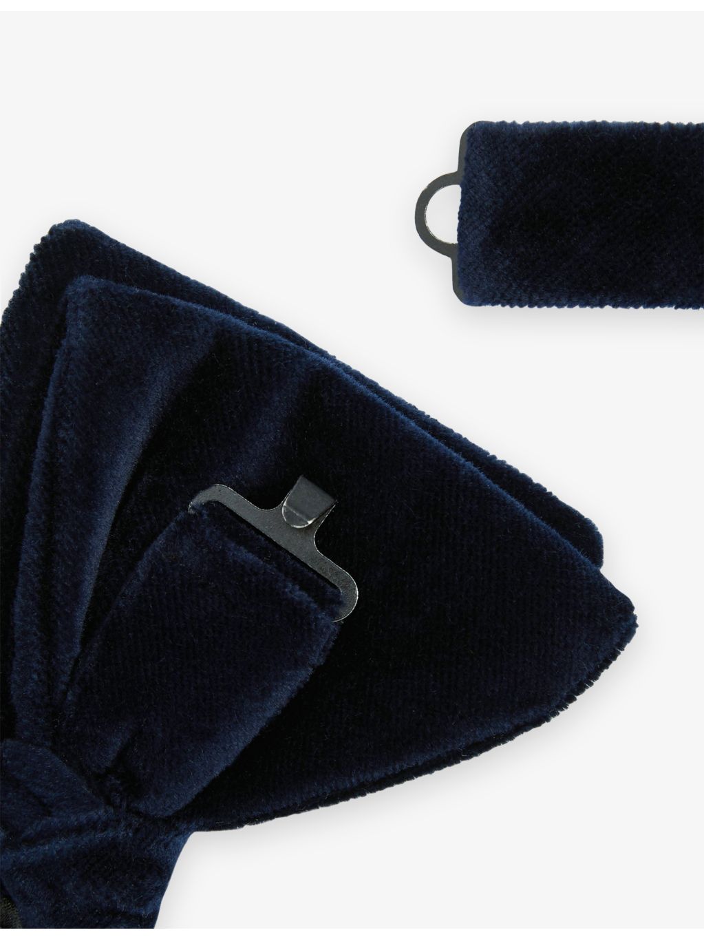 Reiss Hike velvet bow tie 13.5cm, imported from the UK