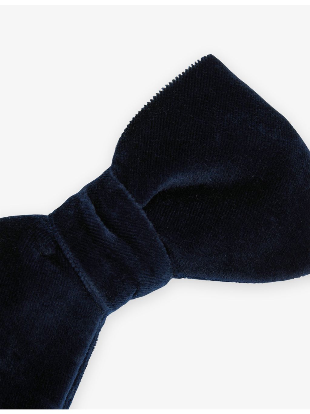 Reiss Hike velvet bow tie 13.5cm, imported from the UK
