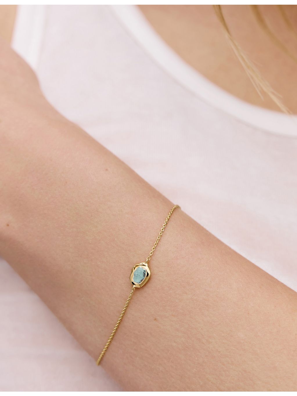 Monica Vinader aquamarine chain bracelet 15-19cm, imported from the UK