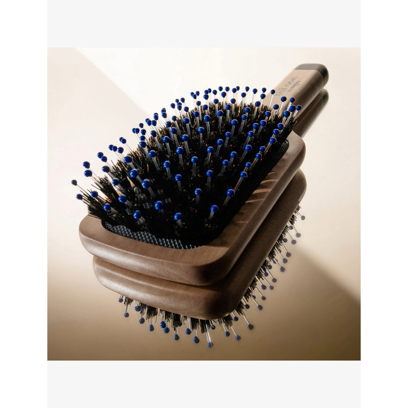 Sisley La Petite Brosse Brillance & Douceur hair brush (British brand)