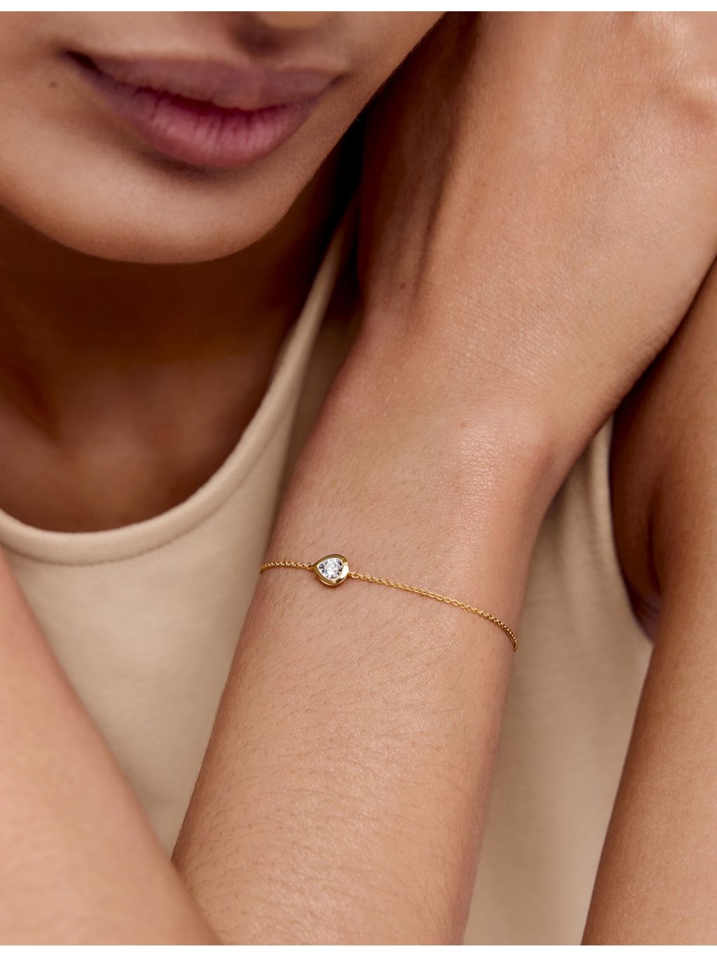 Monica Vinader pear-shaped lab-grown diamond bracelet 0.06ct, UK version