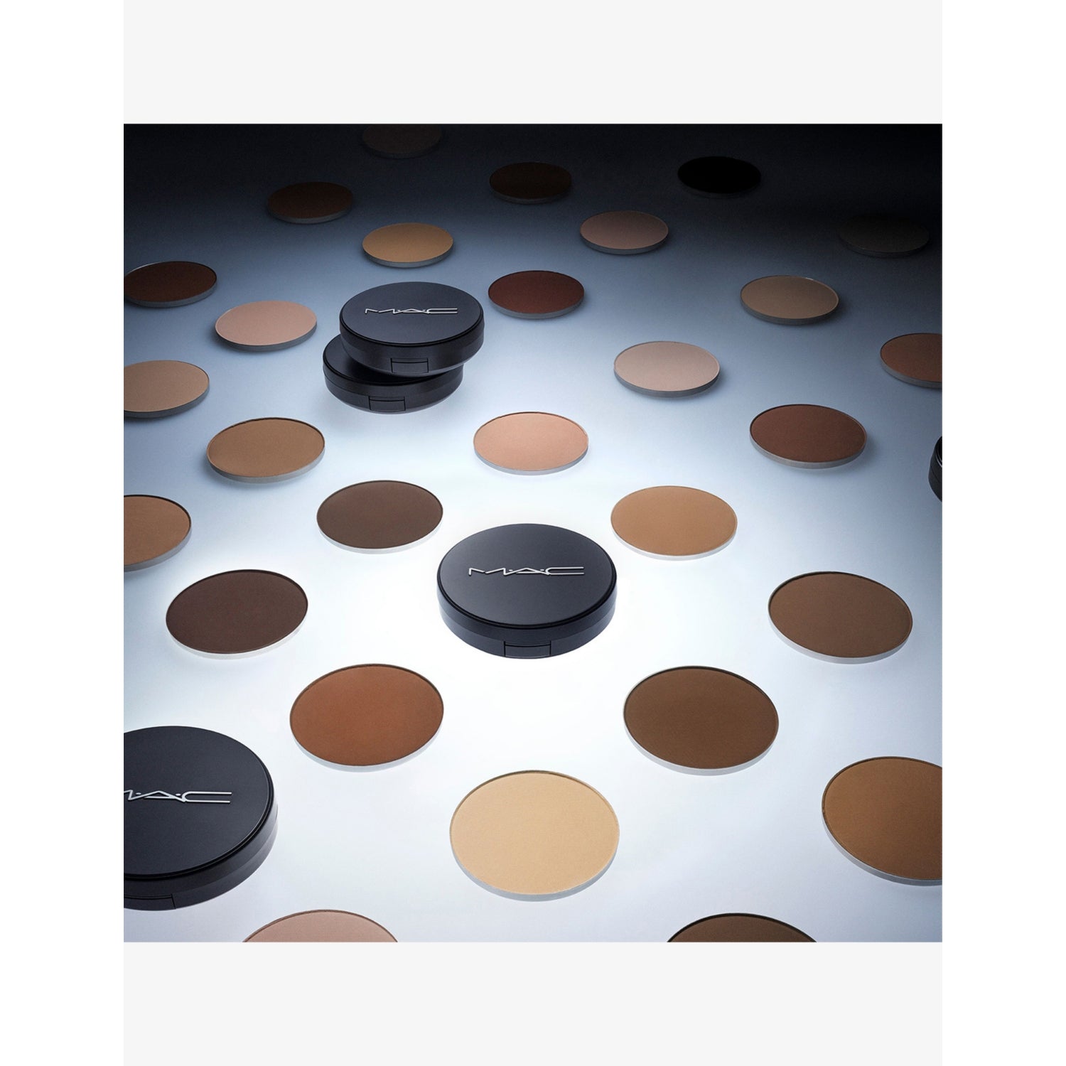 MAC Studio Fix powder foundation refill shade 129 12g, UK version