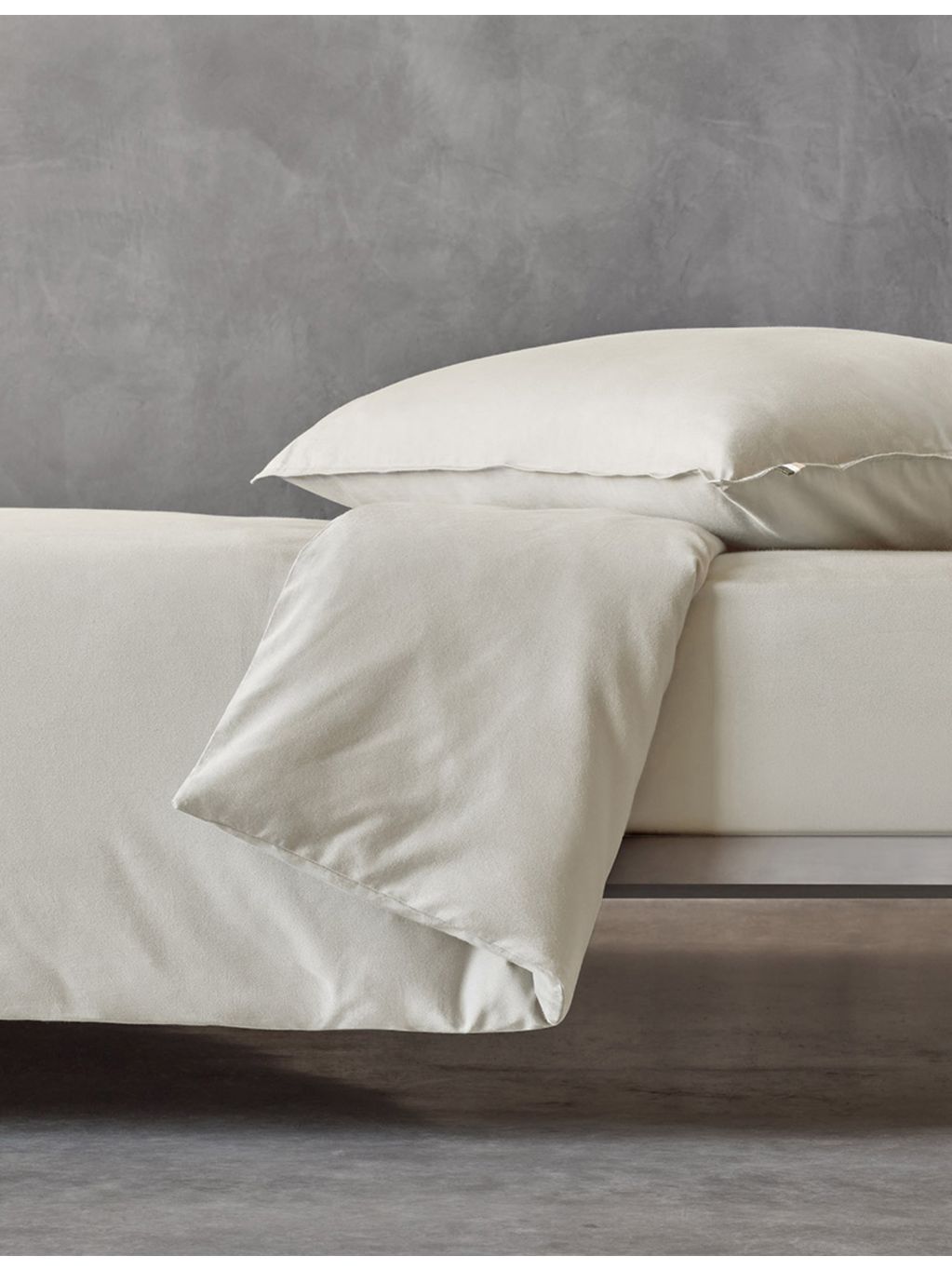 BOSS cotton pillowcase Moon collection 50x75cm - British product