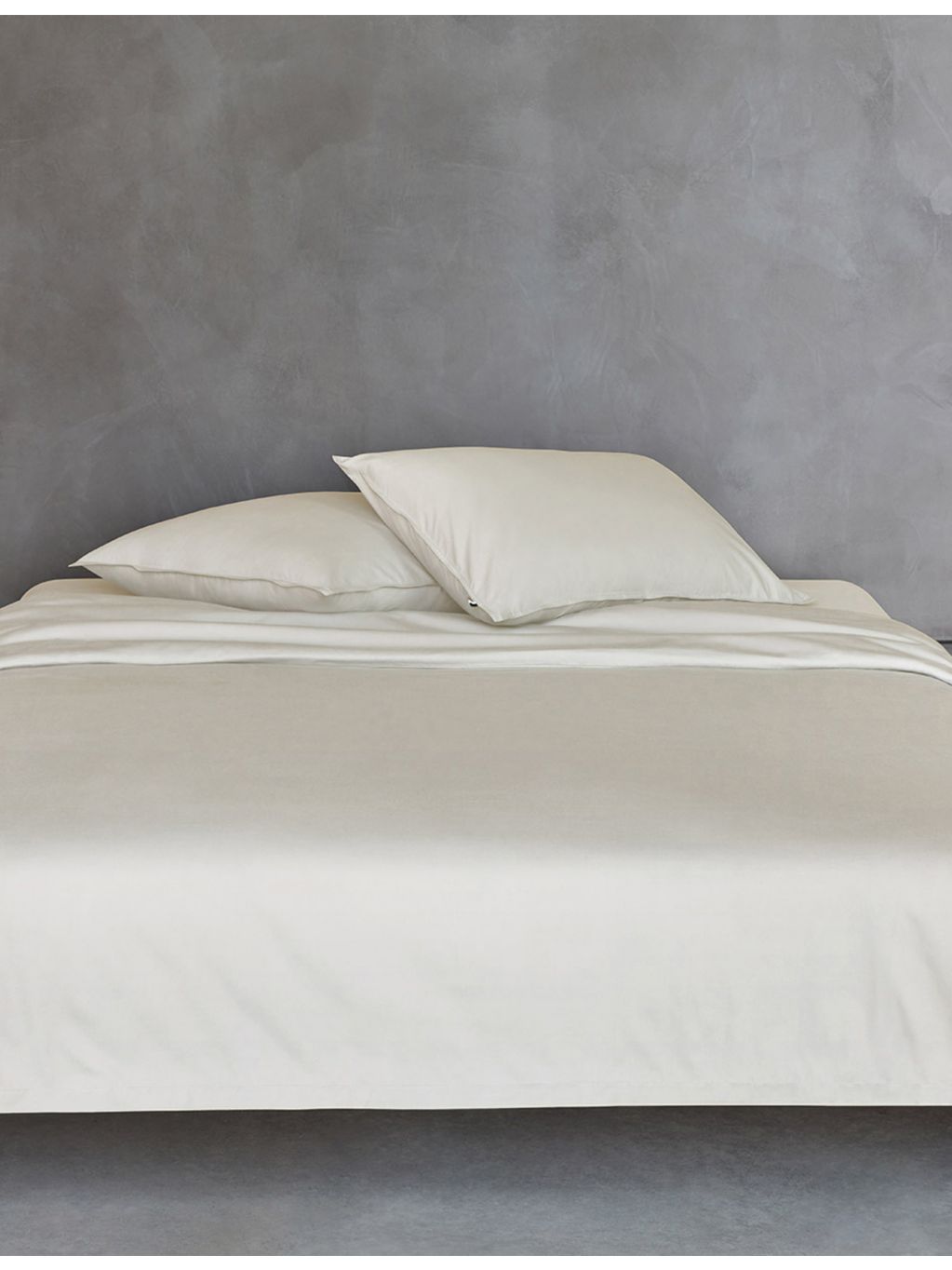 BOSS cotton pillowcase Moon collection 50x75cm - British product