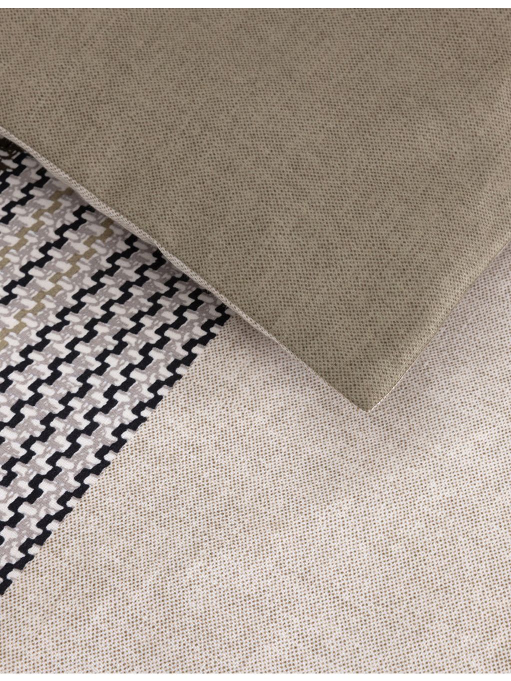 BOSS double duvet cover modernist stripe print (British brand)