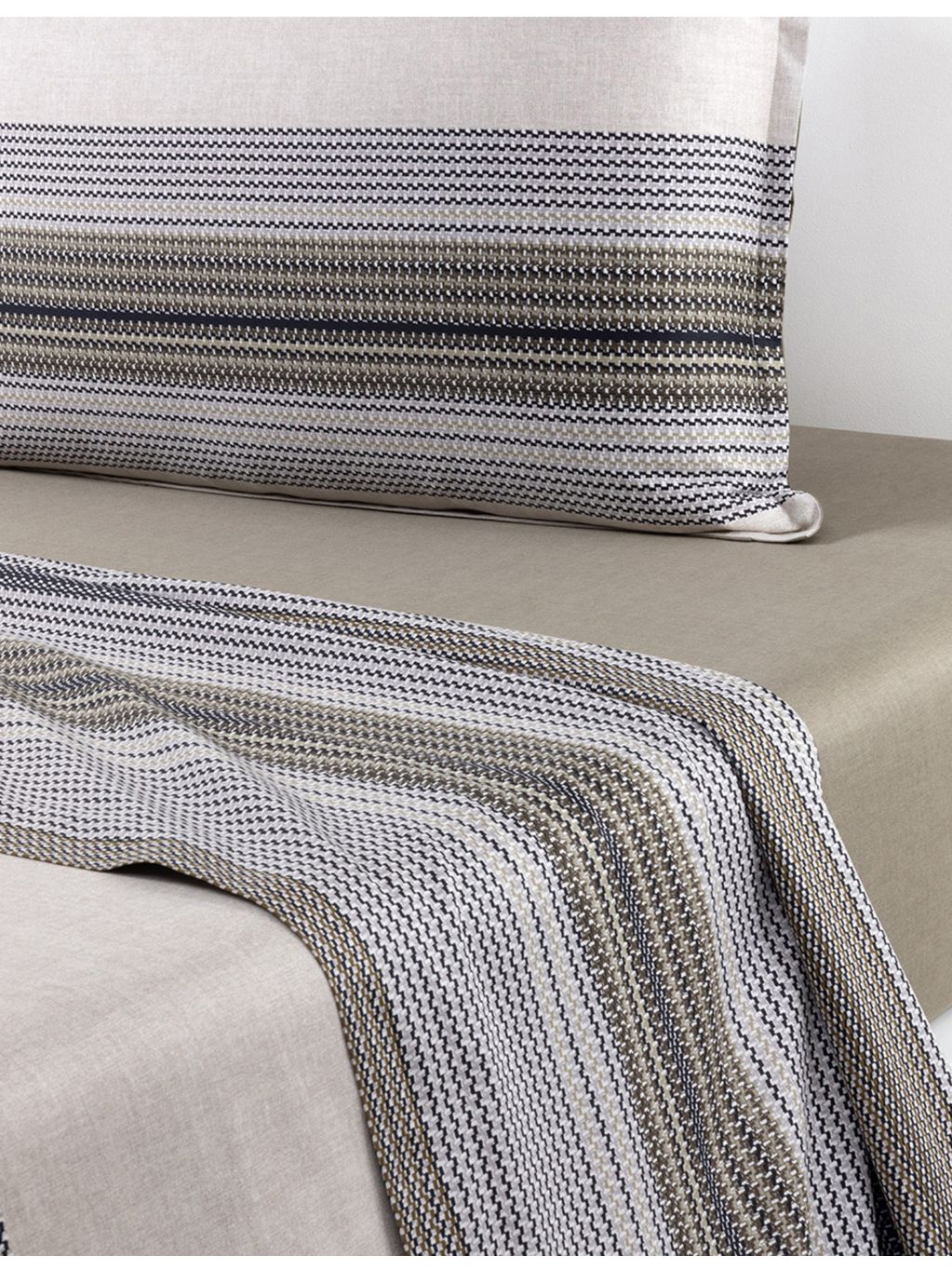 BOSS Modernist Stripe double cotton flat sheet - British product