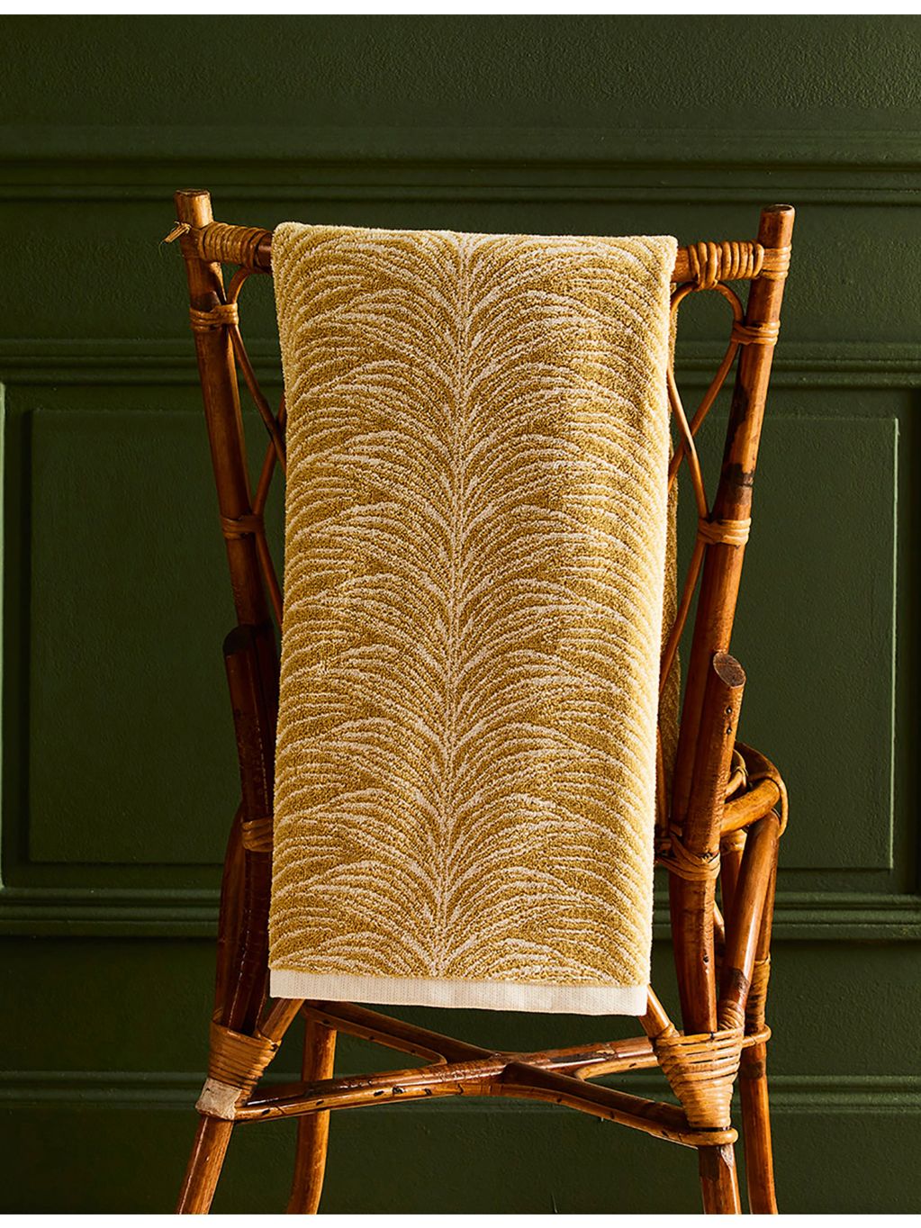 Yves Delorme Pollen abstract-pattern cotton towel - British product