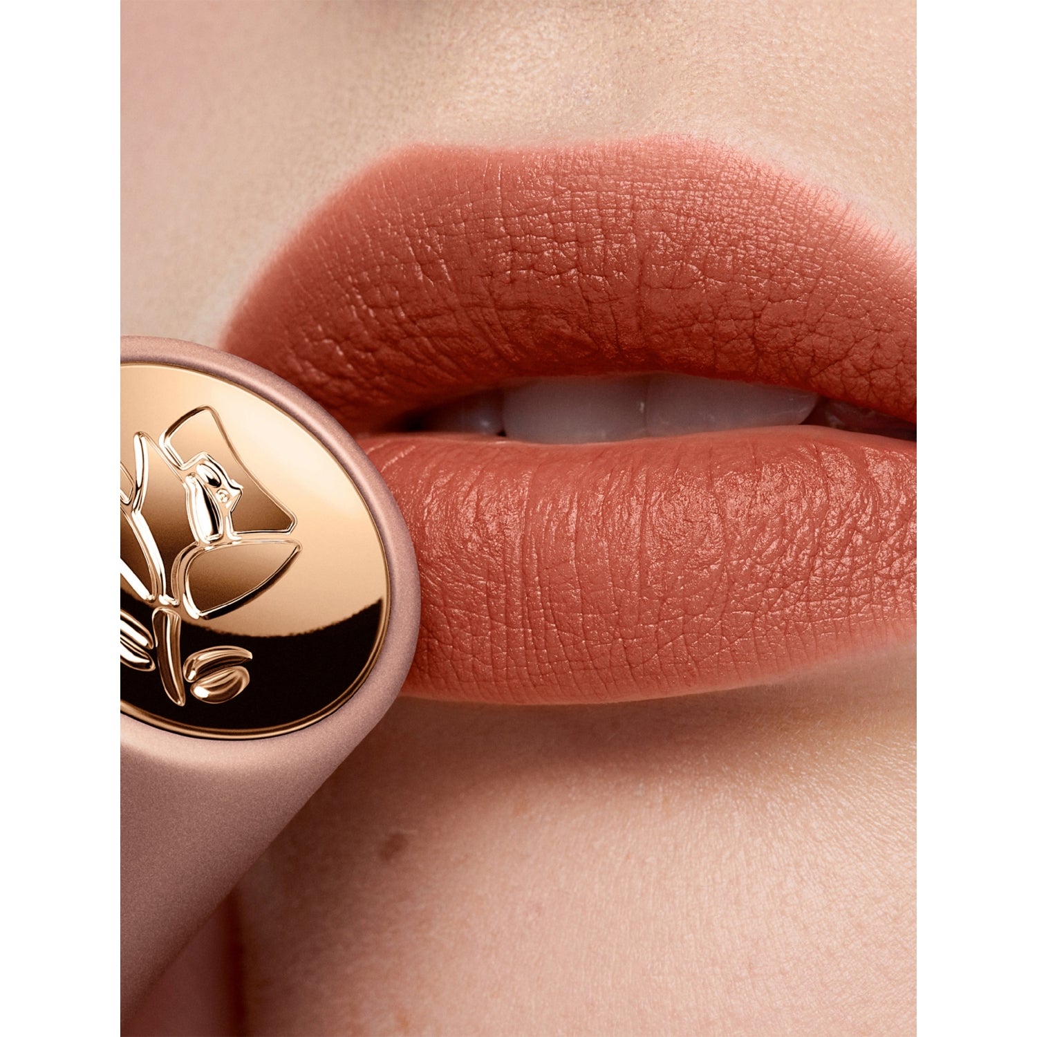Lancôme L'Absolu Rouge Intimatte lipstick 3.4g (British brand)