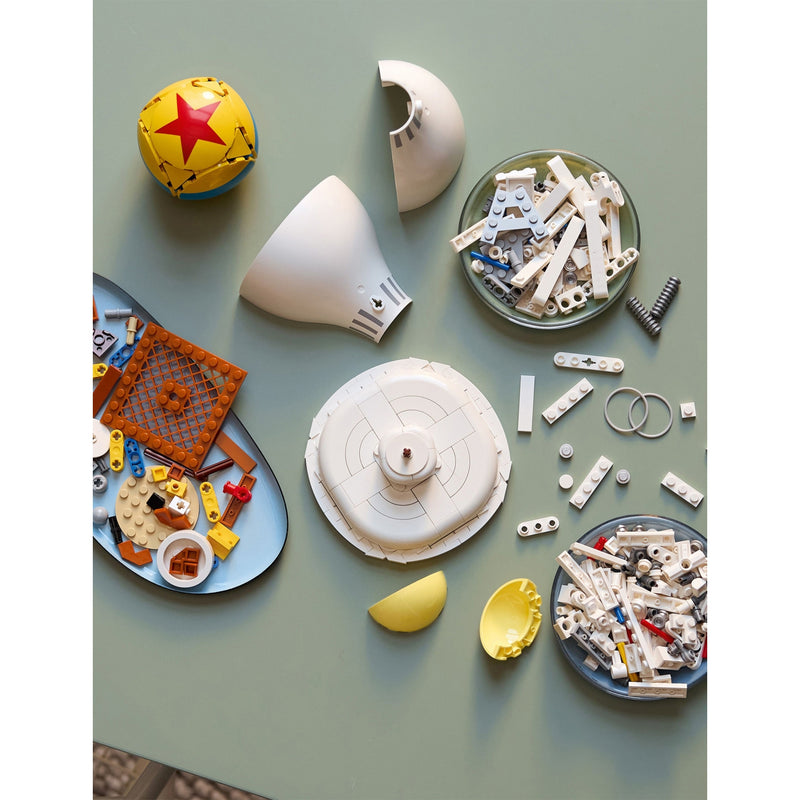 LEGO Ideas Luxo Jr. building set 613 pieces - British product