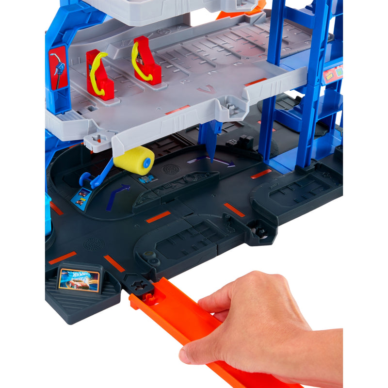 Hot Wheels Mega Loop Garage playset with car and helicopter - British product