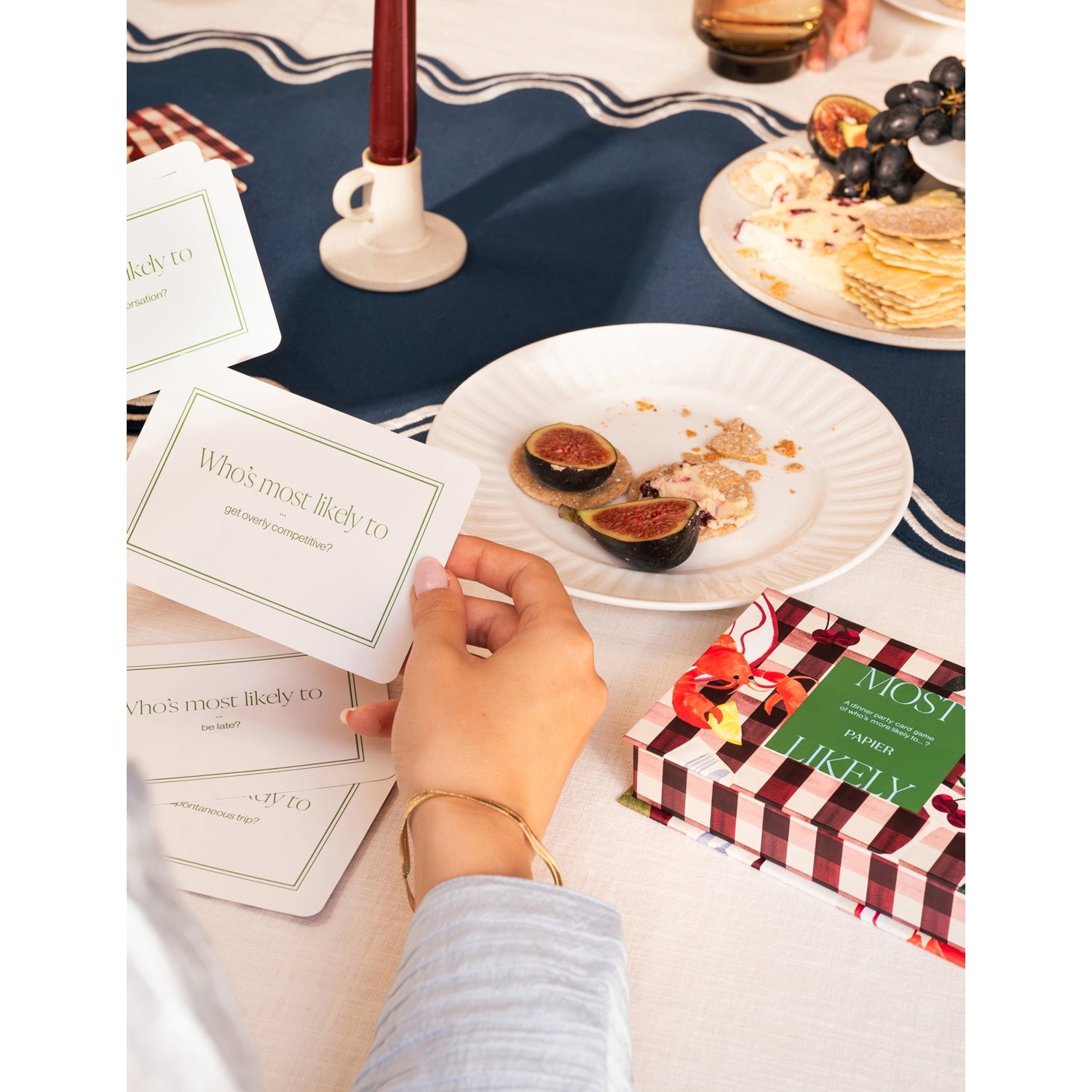 Papier Supper Stories dinner party card game, UK version