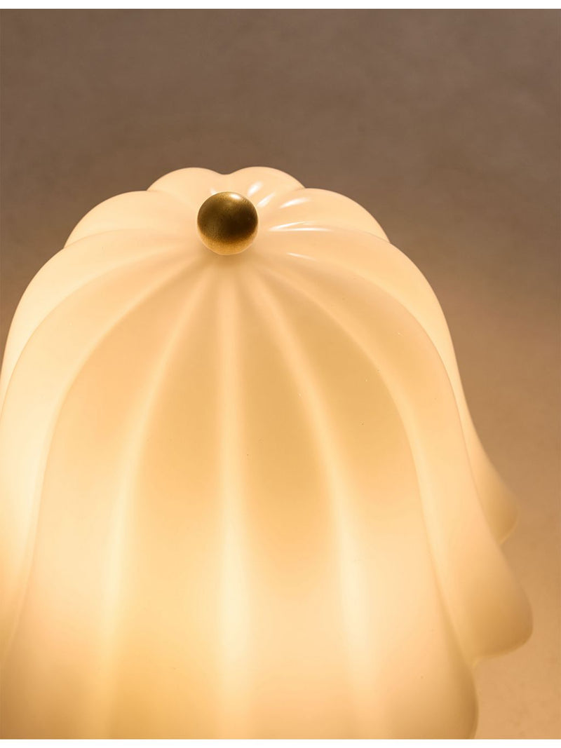 Soho Home Baylee portable brass lamp H30.5cm, imported from the UK