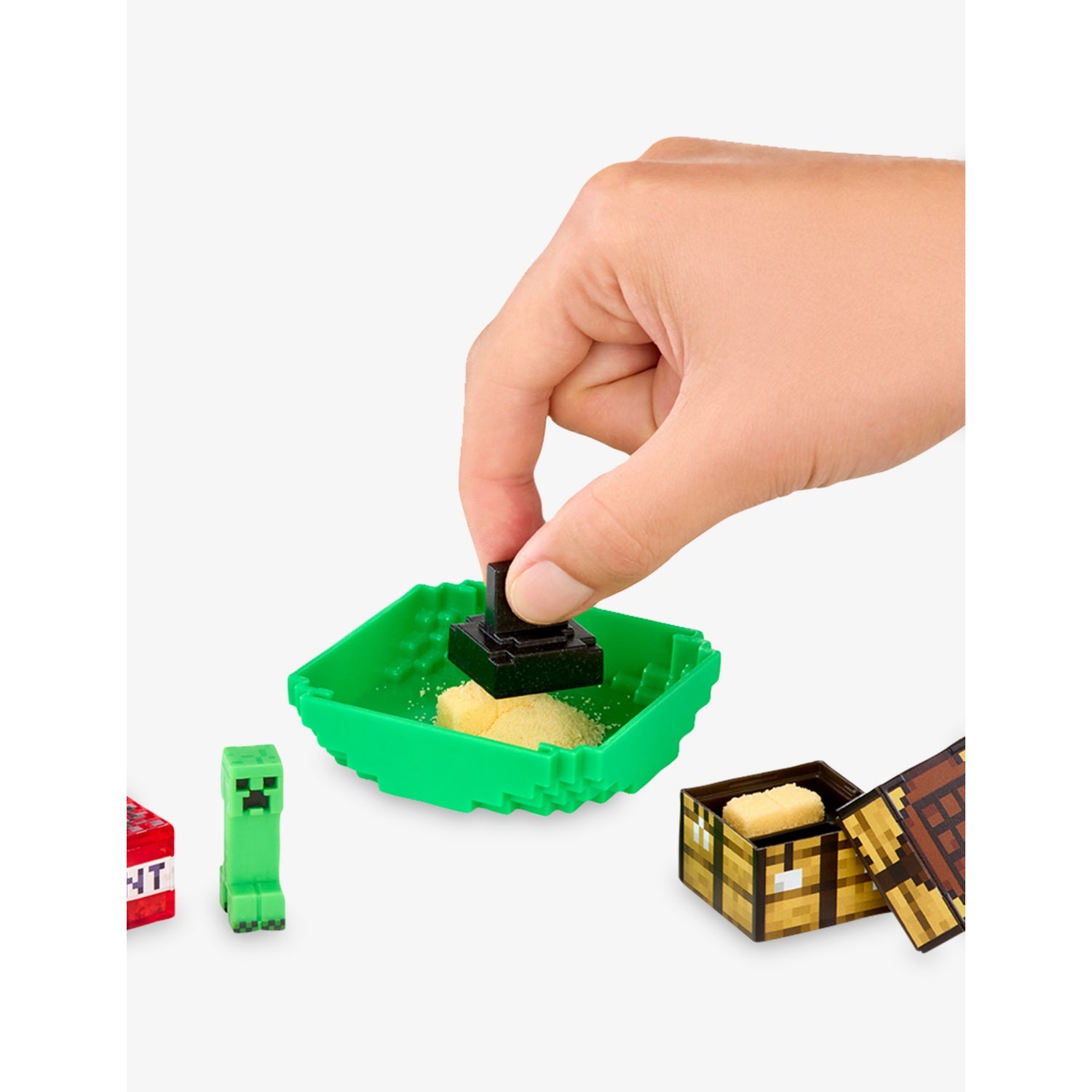MGA Miniverse Make It Mini Minecraft collectible capsule assortment (British brand)