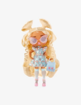 L.O.L. Surprise! Tweens Olivia Flutter fashion doll 25cm, UK version