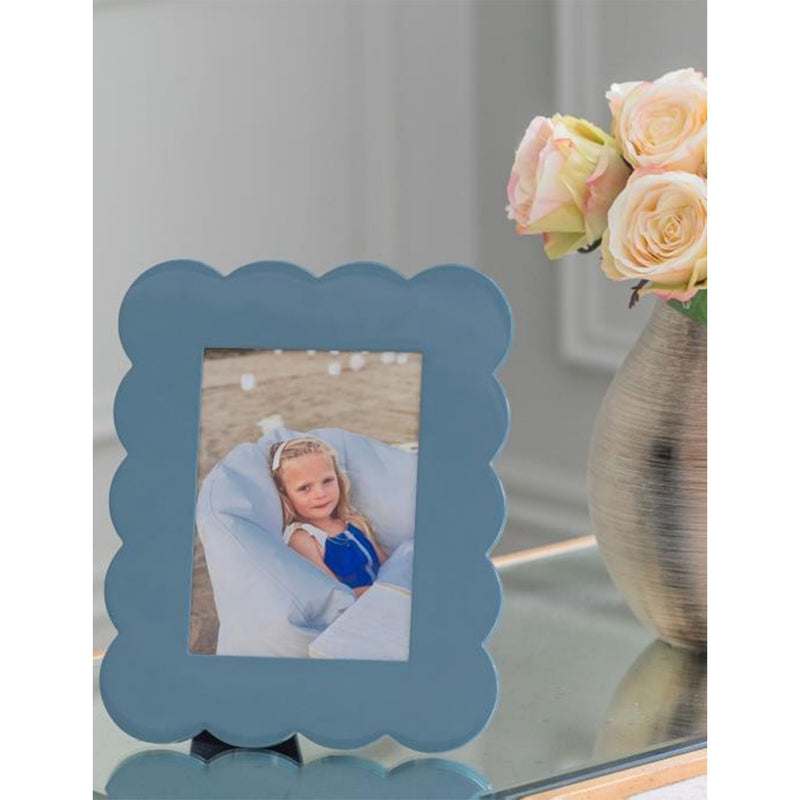 Addison Ross scallop lacquer photo frame 5x7, imported from the UK
