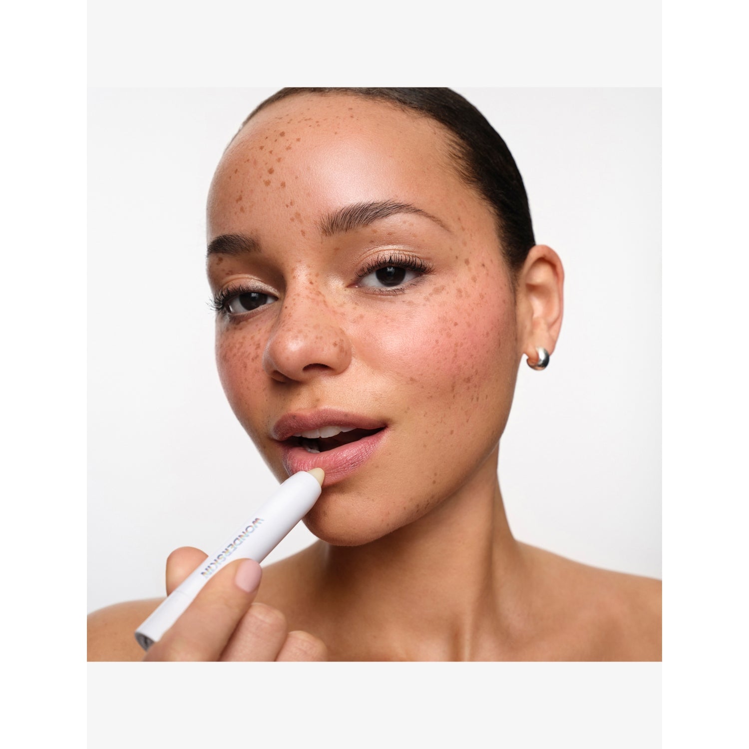 Wonderskin Wonder Blading 3in1 lip scrub 3g, UK version