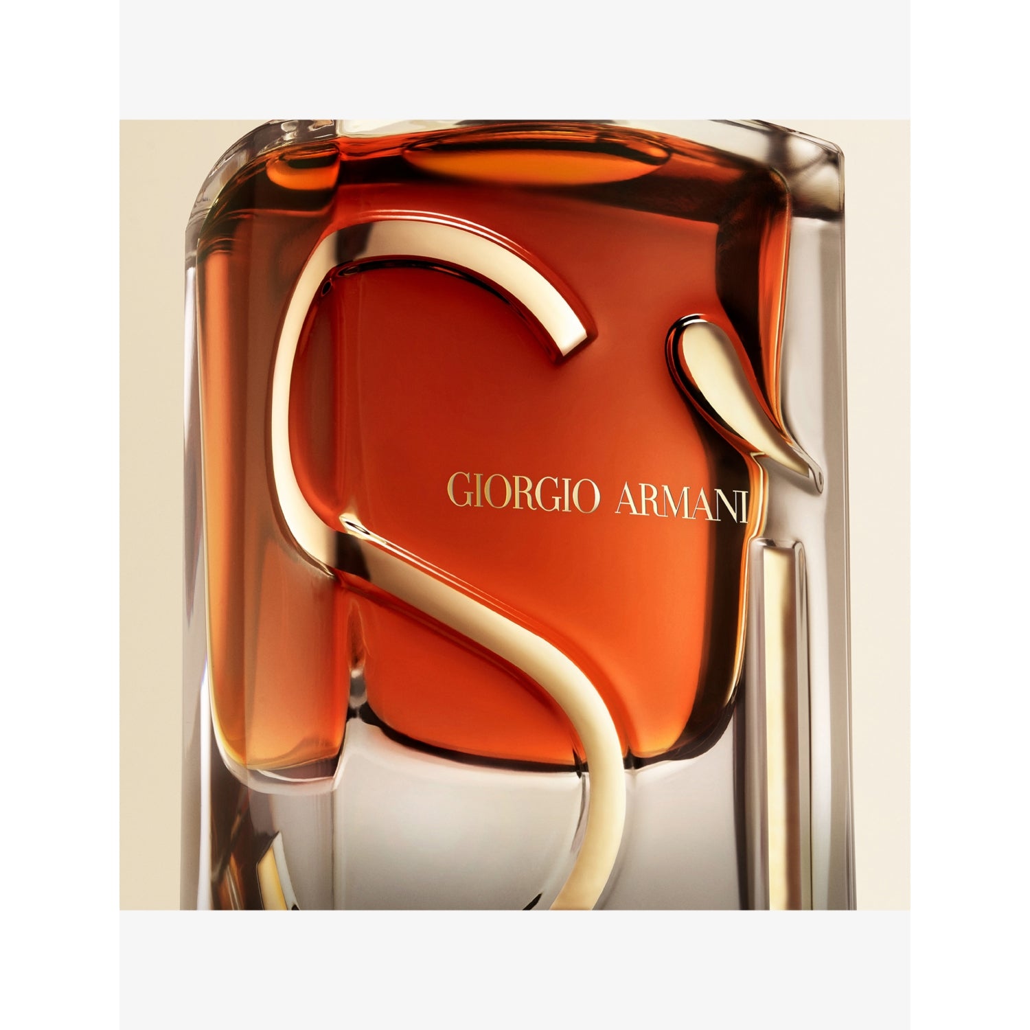 Giorgio Armani Si Parfum 100ml, imported from the UK