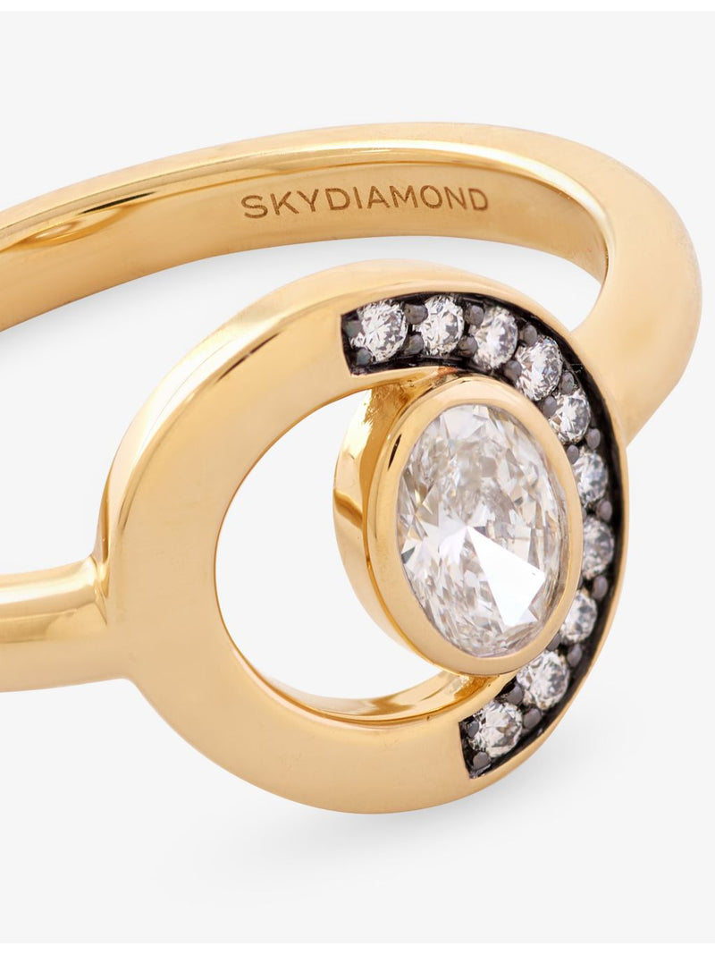 Skydiamond Crescent ring 18ct yellow gold 0.34ct lab-grown diamond - British product