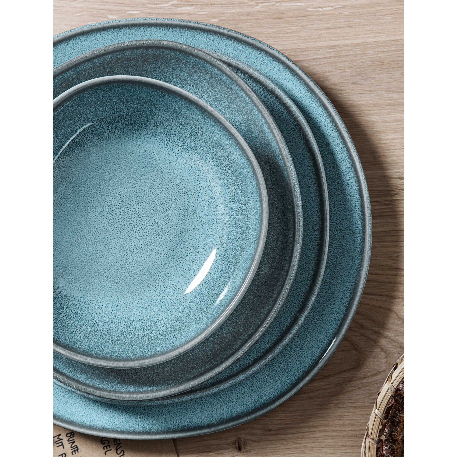 Villeroy & Boch Lave four-piece earthenware dinner set - British product