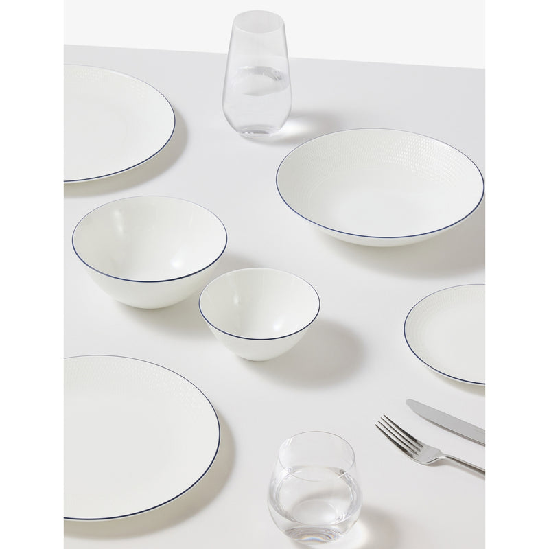 Wedgwood Gio bone china baijiu set and tray, UK version