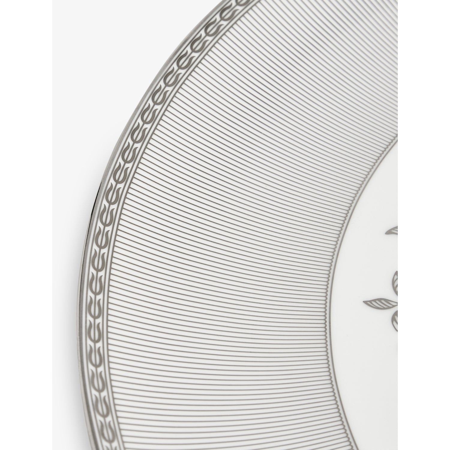 Wedgwood Silver Tonquin bone china plate 34cm - British product