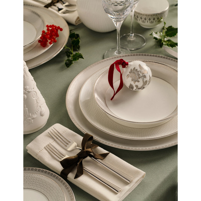 Wedgwood Silver Tonquin bone china plate 34cm - British product