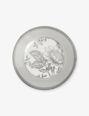 Wedgwood Silver Tonquin bone china plate 20cm, UK version