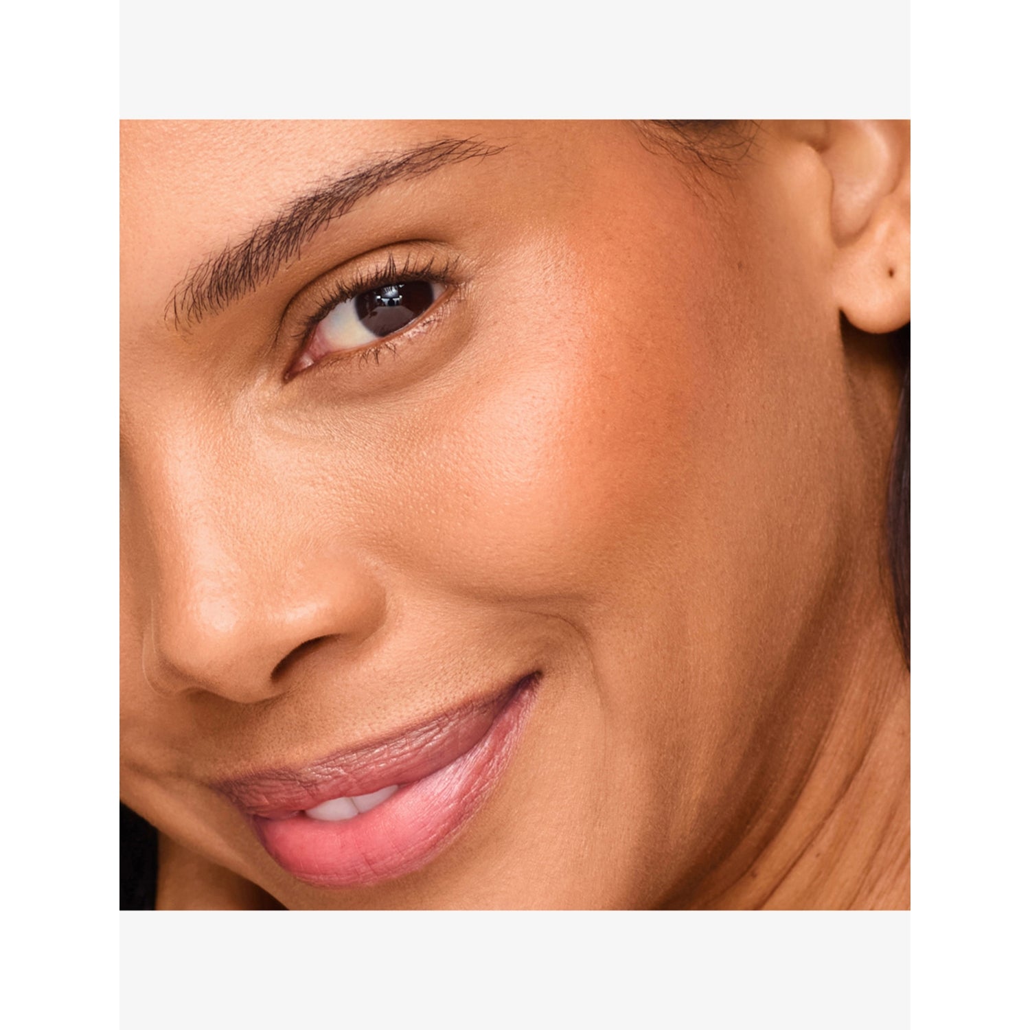 Trinny London Golden Glow bronzer 4g, imported from the UK