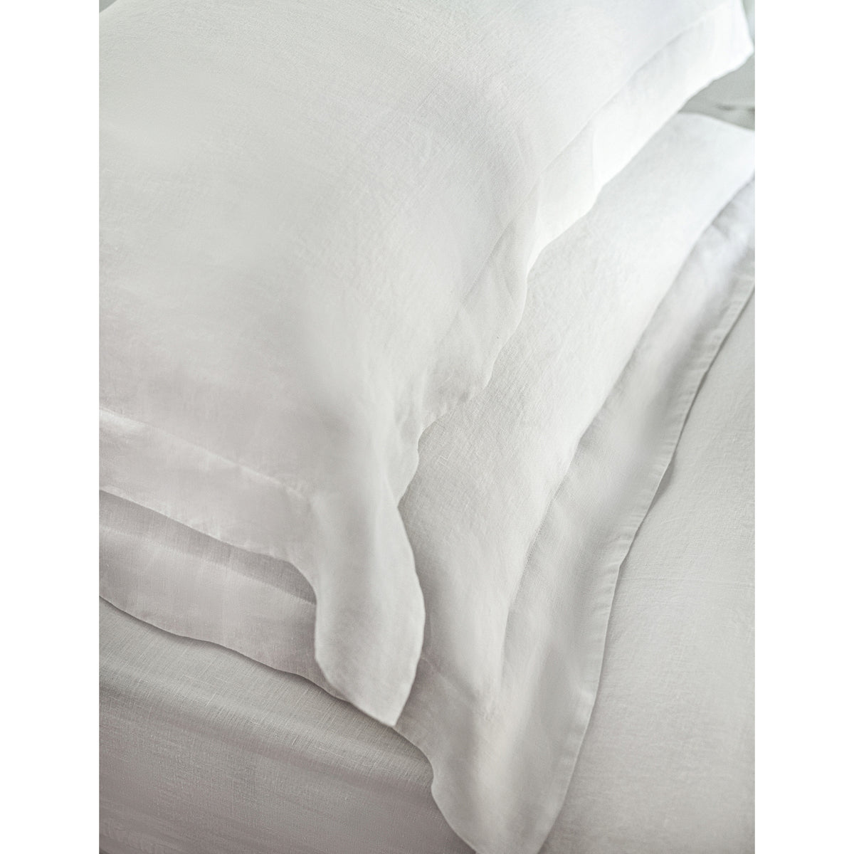 The White Company pure linen Oxford pillowcase (British brand)