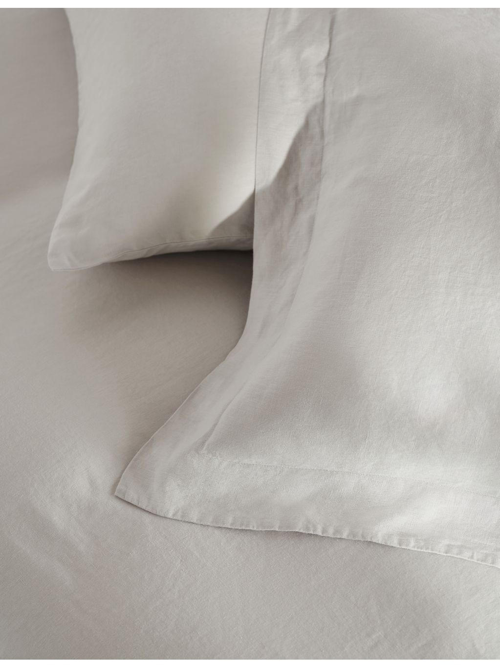 The White Company pure linen Oxford pillowcase (British brand)