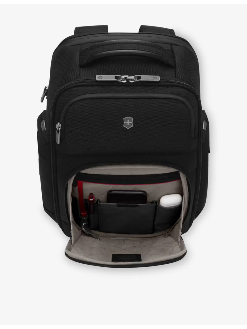 Victorinox Werks Traveler 7.0 Deluxe backpack, UK version