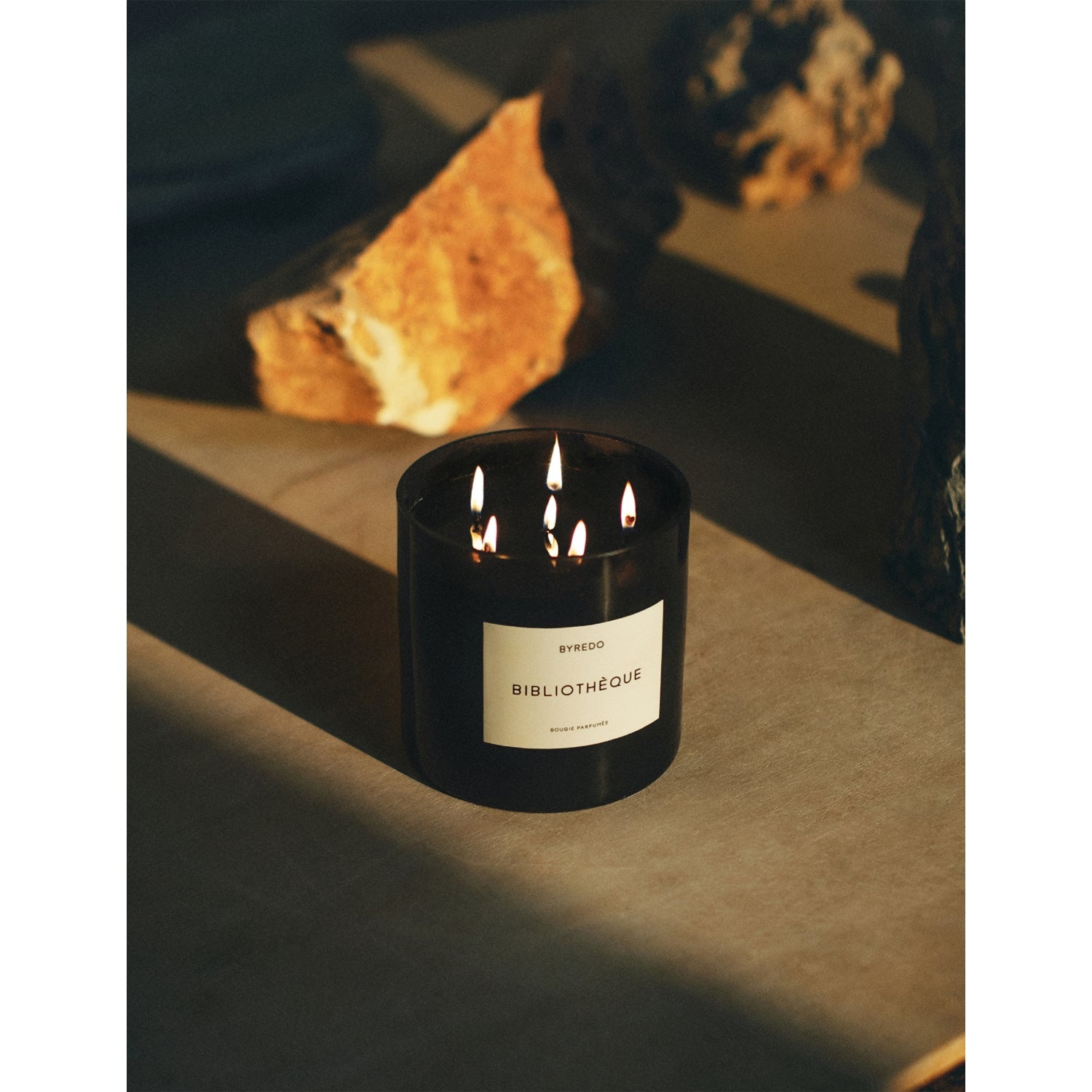 Byredo Bibliothèque scented candle 15kg, UK version