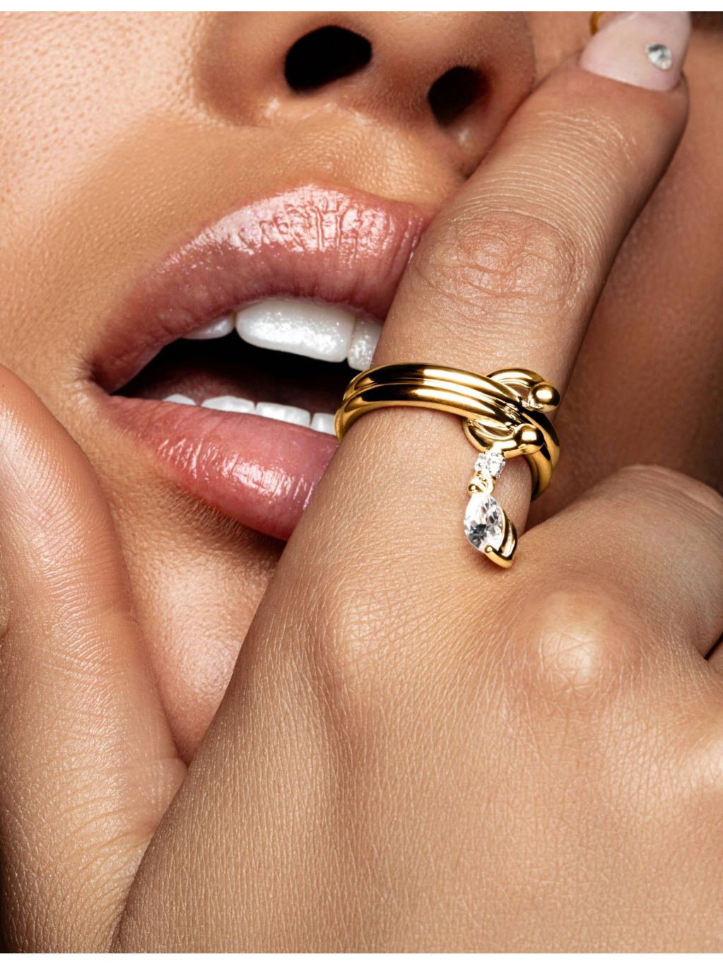 Phoria mini pierced ring 18ct gold vermeil white topaz - British product