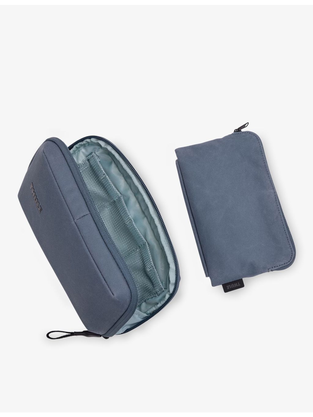 Thule Aion travel organiser with RFID-blocking pouch, UK version
