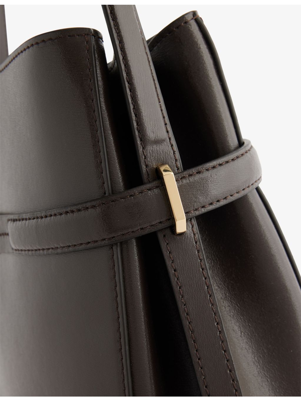 TOTEME leather bucket bag with gold clasp, imported from the UK
