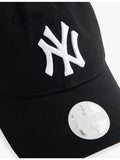 New Era 9TWENTY New York Yankees baseball cap, imported from the UK