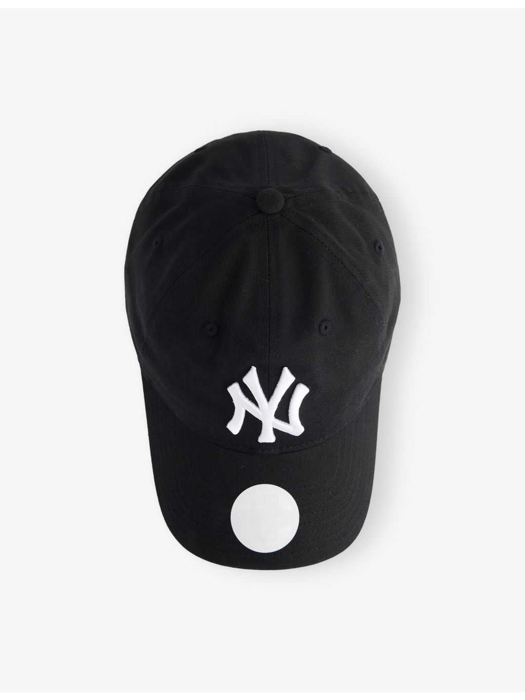 New Era 9TWENTY New York Yankees baseball cap, imported from the UK