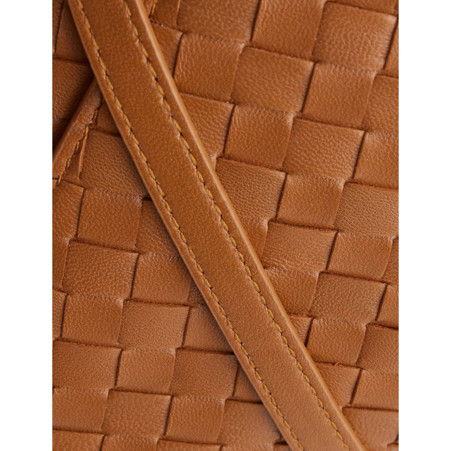 Bottega Veneta intrecciato leather shoulder bag 24cm, imported from the UK