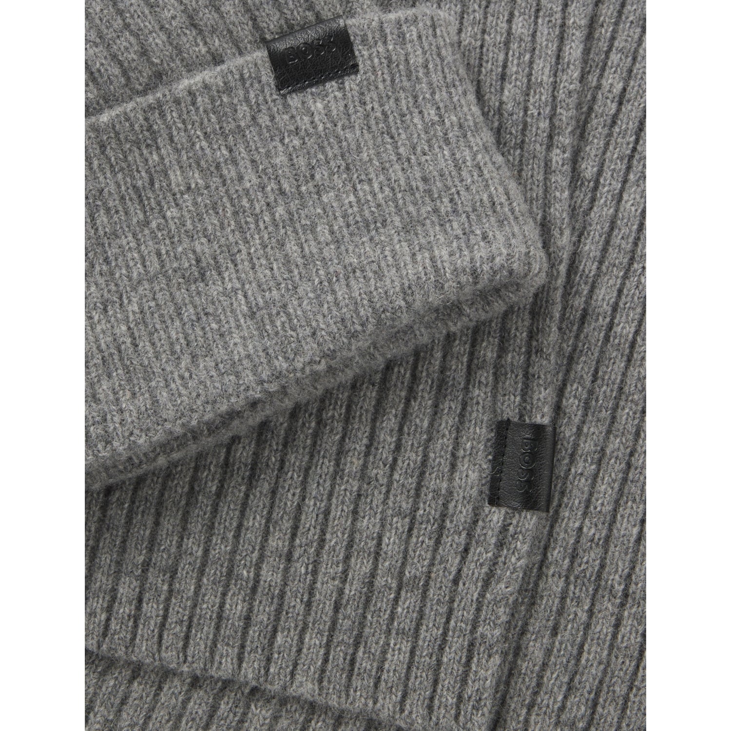 BOSS wool-blend hat and scarf gift set 180cm (British brand)