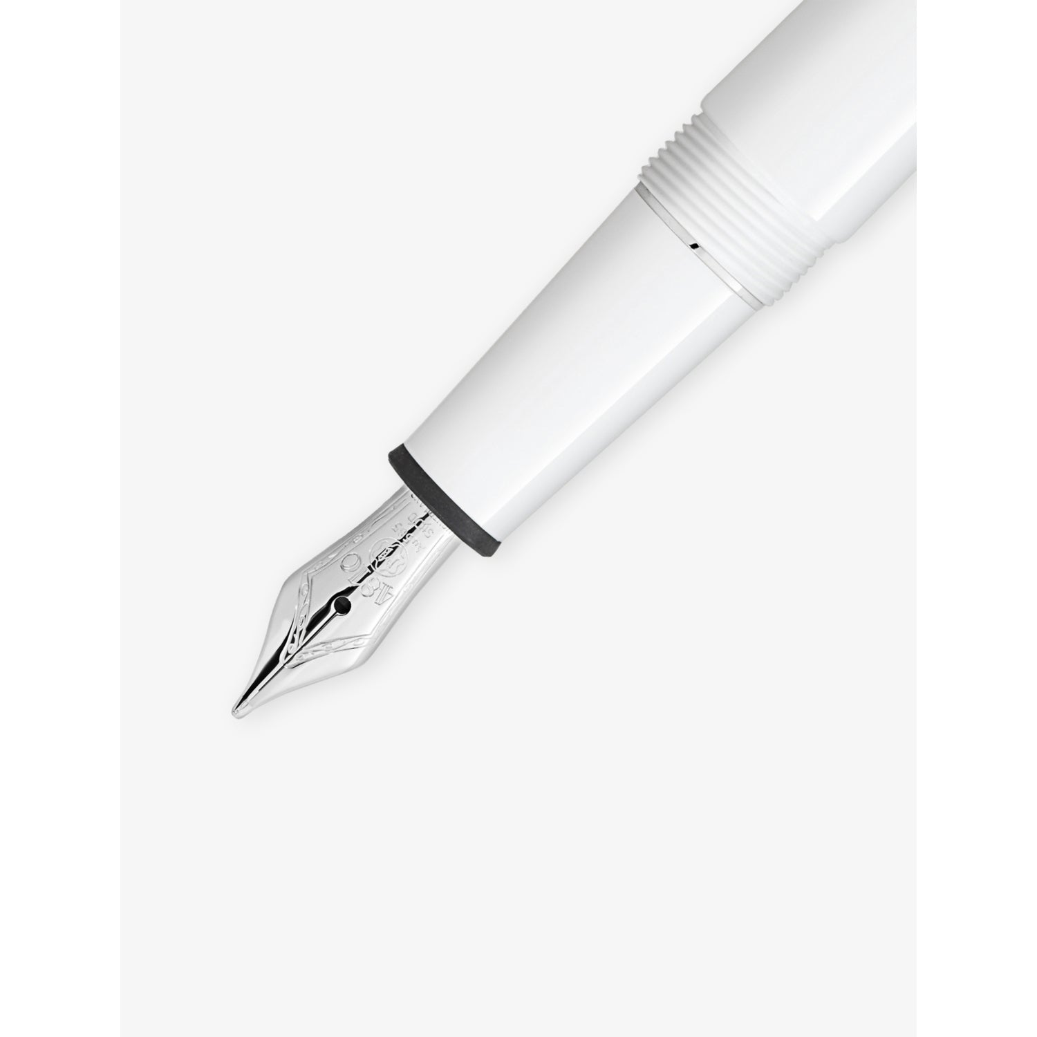 Montblanc Meisterstück Classique platinum-coated fountain pen - British product