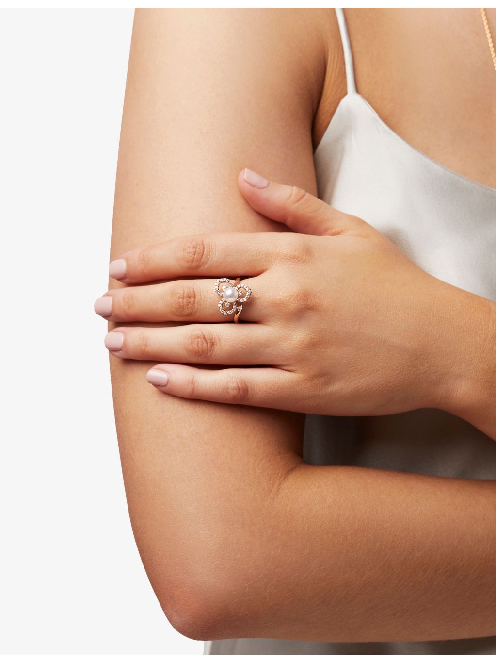 Yoko London diamond pearl ring 0.44ct (British brand)