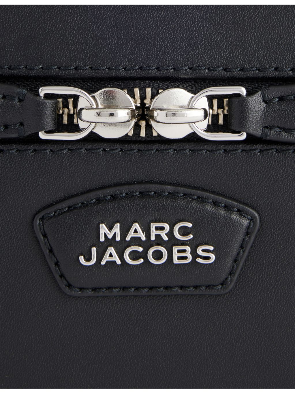 Marc Jacobs The Everyday Vanity leather cross-body bag 13cm, imported from the UK