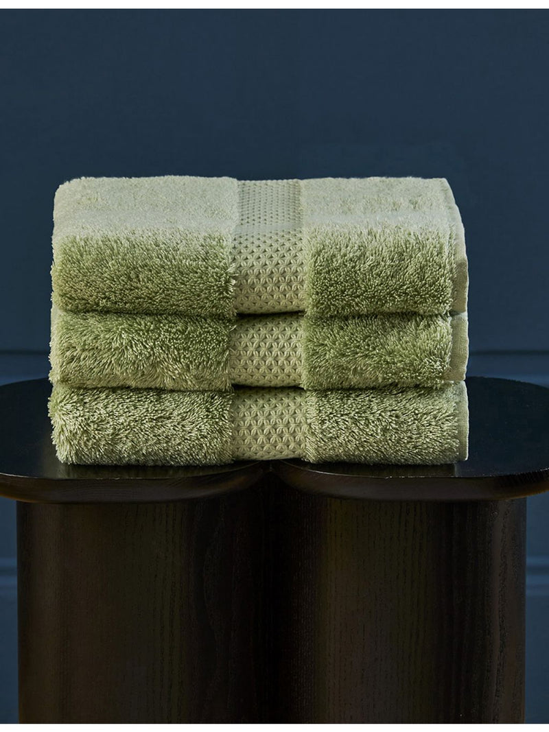 Yves Delorme Étoile Amande cotton-modal face cloth 33x33cm, imported from the UK
