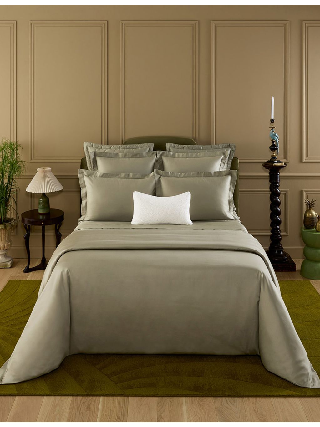 Yves Delorme Triomphe cotton fitted sheet (British brand)