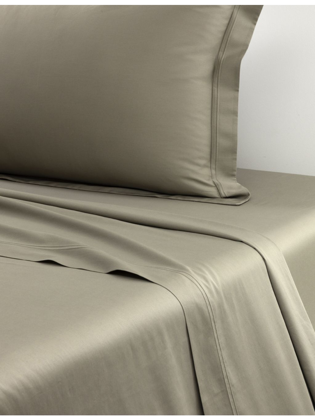 Yves Delorme Triomphe flat sheet 100% cotton, UK version