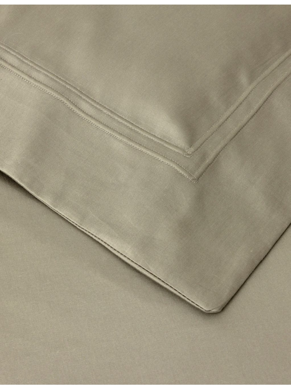 Yves Delorme Triomphe cotton duvet cover, imported from the UK