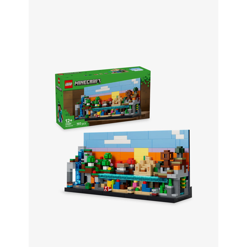 LEGO Minecraft Mini Biomes playset 797 pieces (British brand)